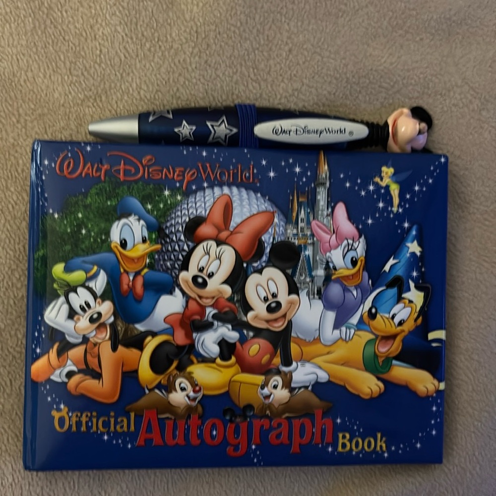 Disney Collectible Snow globe & autograph Characters book/Pen Some Autographs